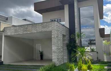 Imagem: A casa em condomínio possui 3 Dormitórios, 2 Banheiros, 2