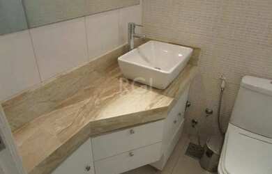 Imagem 10: Cobertura em Mont Serrat. Churrasqueira, 141m² de Área, 1 Vaga na garageme2...