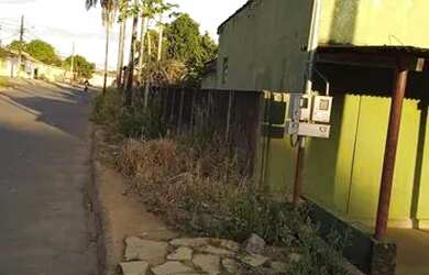 Imagem 2: Lote com Barracões. 912m² de Área, 5 Vagas na garageme5 Dormitórios