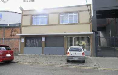 Imagem: O depósito possui 1 Vaga na garagem, 120m² de Área e está