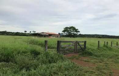 Imagem: A fazenda possui 15.820.000m² de Área e está localizado