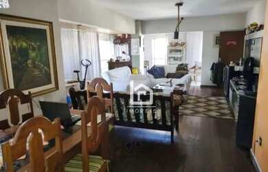 Imagem: O apartamento possui 3 Dormitórios, 3 Banheiros, 210m² de