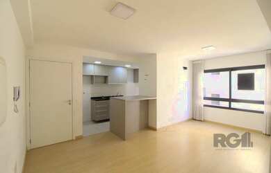 Imagem: O apartamento possui 2 Dormitórios, 2 Banheiros, 2 Vagas na