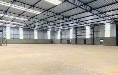 Imagem: O depósito possui 1.250m² de Área e está localizado em