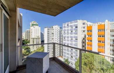 Imagem 6: Cobertura espaçosa com ótima área externa numa das melhores ruas de...