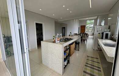 Imagem 3: Casa à venda, 4 quartos, 2 suítes, 6 vagas, Condomínio Gran Royalle...