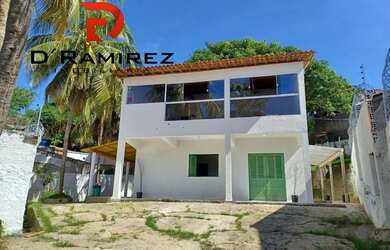 Imagem: A casa possui 4 Dormitórios, 5 Banheiros, 3 Vagas na garagem