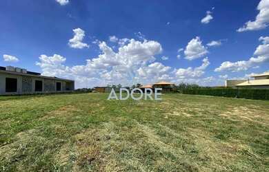 Imagem: O terreno possui 2.100m² de Área e está localizado em Loteamento