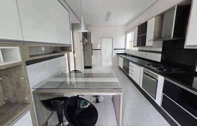 Imagem 14: Linda casa para locação no Residencial 3 em Alphaville Santana de Parnaiba...