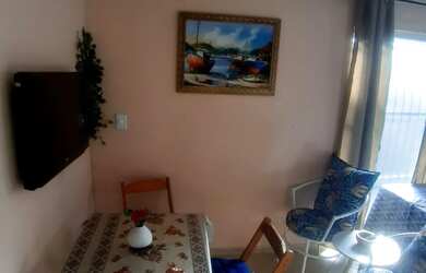 Imagem: A casa possui 1 Dormitório, 1 Banheiro, 1 Vaga na garagem