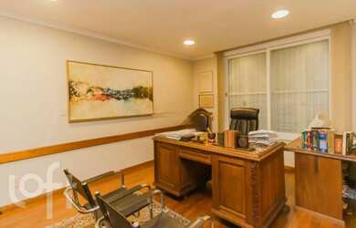 Imagem 10: Casa à venda em Menino Deus com 300 m², 8 quartos, 4 suítes, 9 vagas