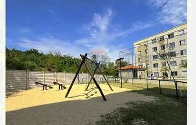 Imagem: O apartamento possui 2 Dormitórios, 1 Banheiro, 1 Vaga na garagem