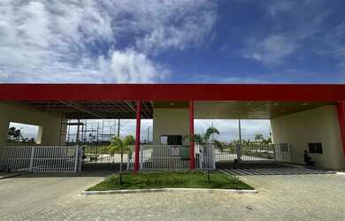 Imagem: O terreno possui 200m² de Área e está localizado em Barra