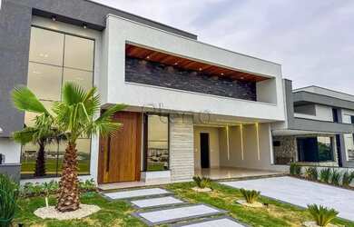 Imagem: A casa em condomínio possui 3 Dormitórios, 4 Banheiros, 4