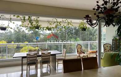 Imagem: O apartamento à venda possui 4 Dormitórios, 5 Banheiros, 3