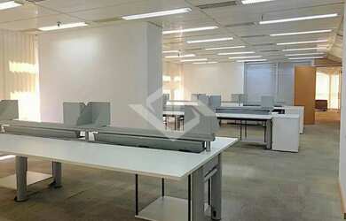 Imagem: O depósito possui 242m² de Área e Imóvel mobiliado e está