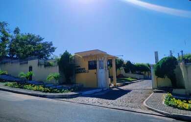 Imagem: A casa em condomínio possui 3 Dormitórios, 1 Banheiro, 1 Vaga