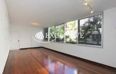 Imagem: O apartamento possui 3 Dormitórios, 4 Banheiros, 2 Vagas na