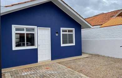 Imagem: A casa possui 3 Dormitórios, 3 Banheiros e está localizado