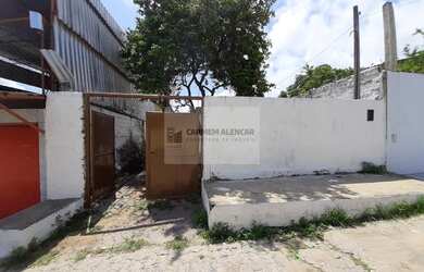 Imagem: O depósito possui 5 Vagas na garagem, 120m² de Área e está