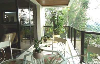 Imagem: O apartamento possui 3 Dormitórios, 4 Banheiros, 3 Vagas na