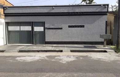 Imagem: A kitnet possui 1 Dormitório, 1 Banheiro, 1 Vaga na garagem