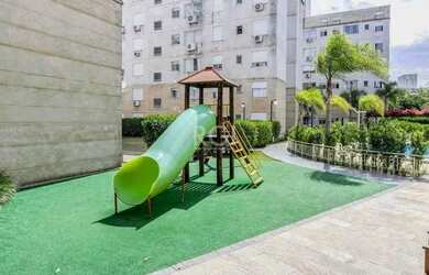 Imagem: O apartamento possui 2 Dormitórios, 1 Banheiro, 1 Vaga na garagem