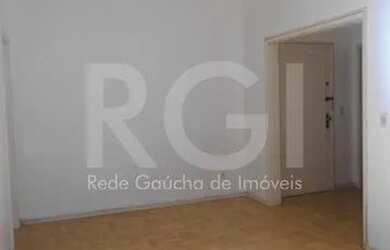 Imagem 5: Apartamento de 2 (dois) dormitórios na rua Santo Antônio, muito bem localizado, ficando a