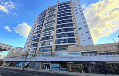 Imagem: O apartamento possui 2 Dormitórios, 3 Banheiros, 2 Vagas na