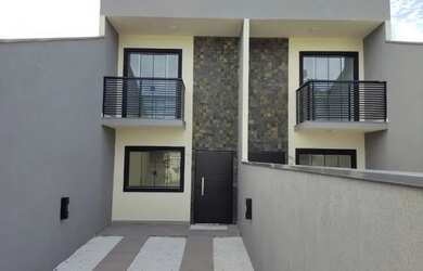 Imagem: A casa possui 2 Dormitórios, 2 Banheiros, 1 Vaga na garagem