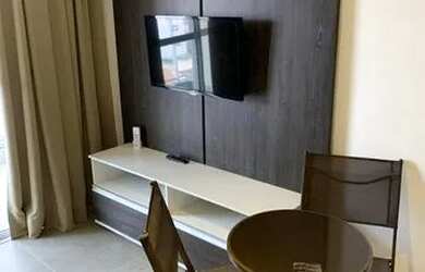 Imagem: O apartamento possui 1 Dormitório, 1 Banheiro, 1 Vaga na garagem