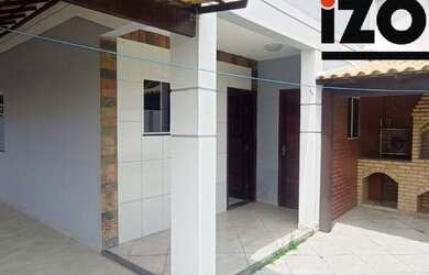 Imagem: A casa possui 2 Dormitórios, 2 Banheiros, 2 Vagas na garagem