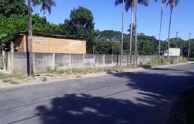 Imagem 4: Lote com Barracões. 912m² de Área, 5 Vagas na garageme5 Dormitórios