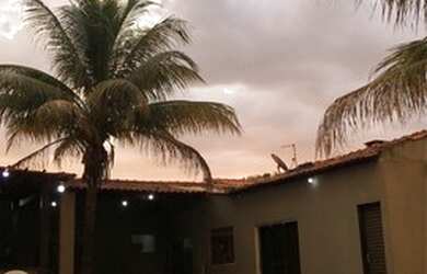 Imagem: A casa possui 3 Dormitórios, 5 Vagas na garagem e está localizado