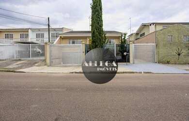 Imagem: A casa possui 4 Dormitórios, 5 Banheiros, 5 Vagas na garagem