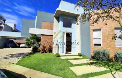 Imagem: A casa em condomínio possui 3 Dormitórios, 4 Banheiros, 2