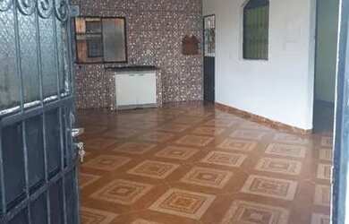 Imagem: A casa possui 2 Dormitórios, 1 Banheiro e está localizado