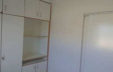 Imagem: O apartamento à venda possui 2 Dormitórios, 1 Banheiro, 1