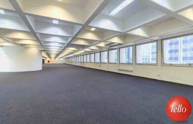 Imagem: O depósito possui 5 Vagas na garagem, 667m² de Área e está