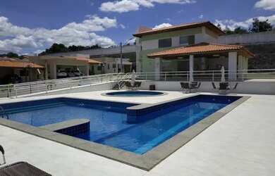 Imagem: A casa em condomínio possui 3 Dormitórios, 2 Banheiros, 2