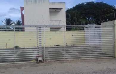 Imagem: A casa possui 3 Dormitórios, 2 Banheiros, 82m² de Área e