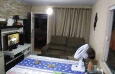 Imagem: A casa possui 2 Dormitórios, 1 Banheiro, 1 Vaga na garagem