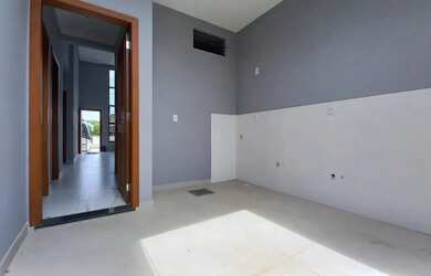 Imagem 2: Casa nova plana, Averbada, 03 quartos, sala/cozinha c/ pé direito duplo,...