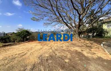 Imagem: O terreno possui 1000m² de Área e está localizado em Pinheiro