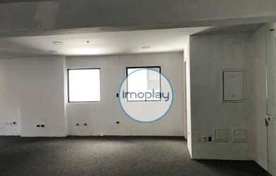 Imagem: O depósito possui 2 Vagas na garagem, 74m² de Área e está