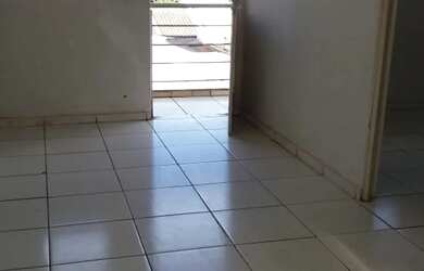 Imagem: A kitnet possui 1 Dormitório, 1 Banheiro, 1 Vaga na garagem