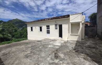 Imagem: A casa possui 1 Dormitório, 1 Banheiro, 37m² de Área e está