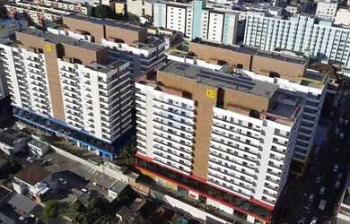 Imagem: O apartamento possui 2 Dormitórios, 1 Banheiro, 1 Vaga na garagem