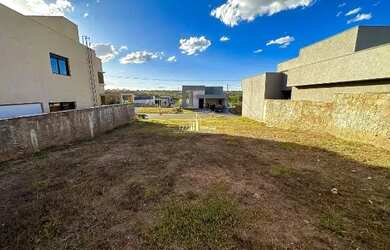 Imagem: O terreno possui 316m² de Área, Imóvel novo e está localizado