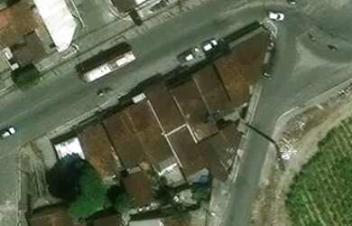 Imagem: A casa possui 2 Dormitórios, 1 Banheiro, 4 Vagas na garagem